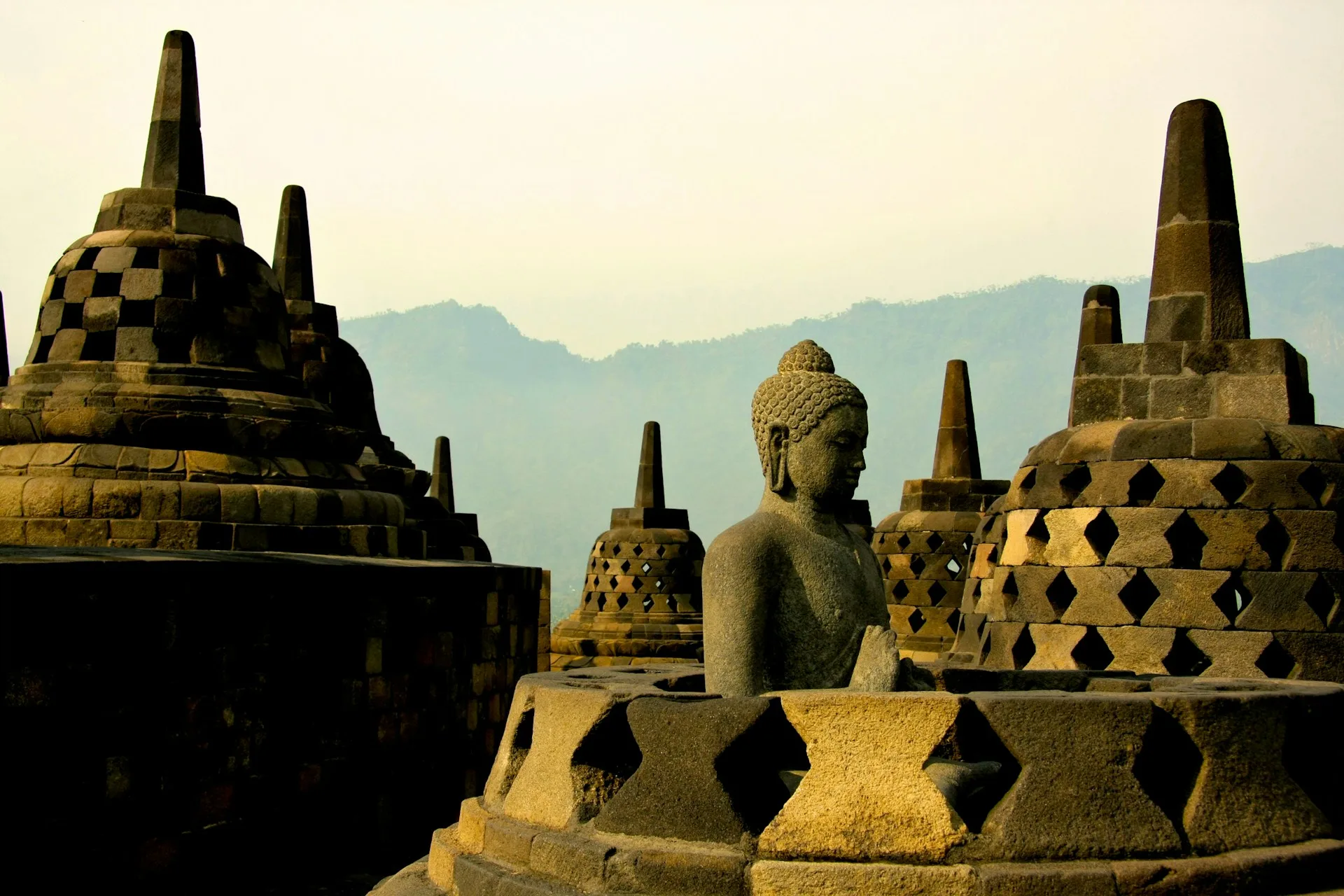 sejarah candi borobudur 