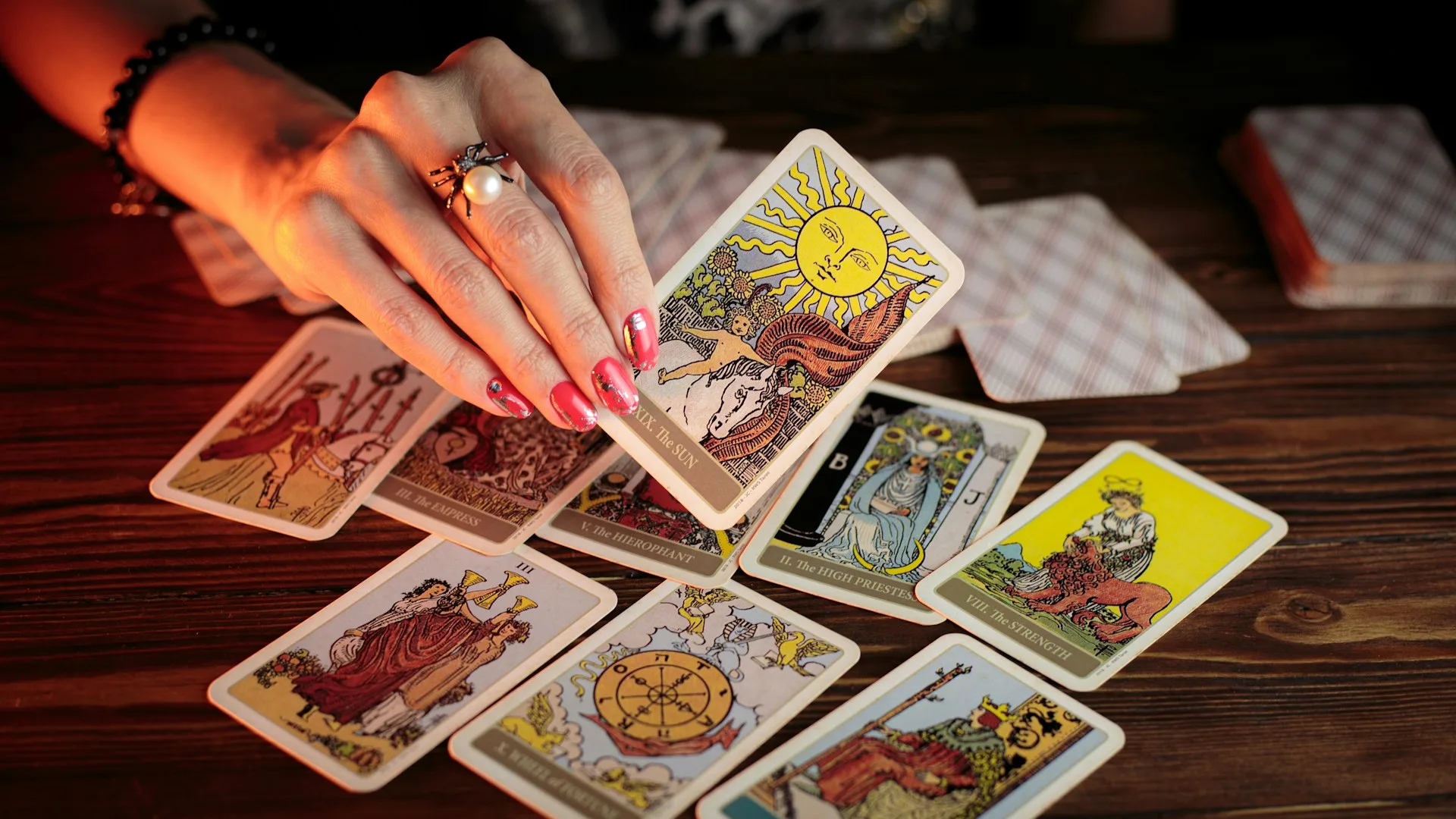 tema ulang tahun, tarot reader, tarot reading