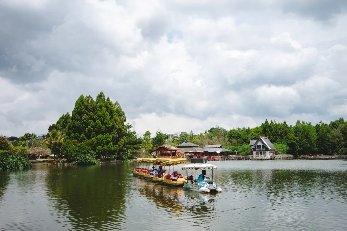 floating market lembang