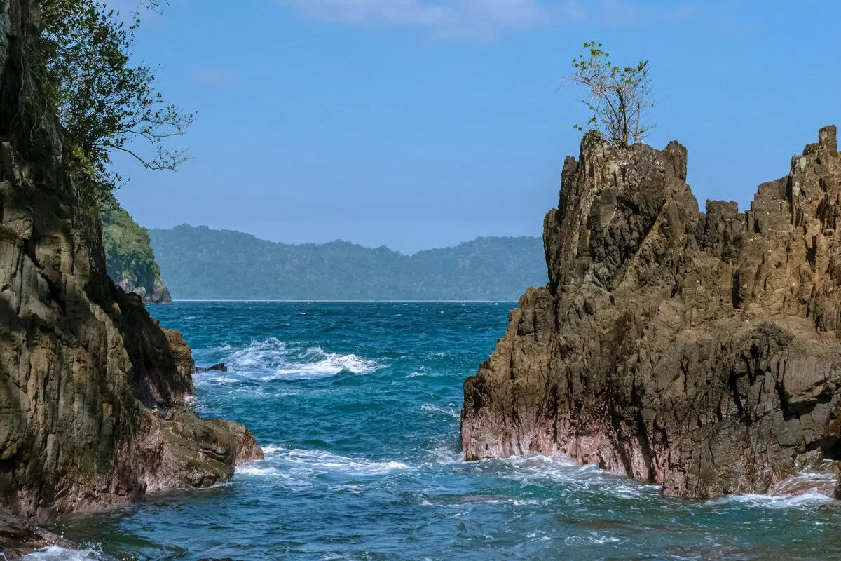 teluk hijau, green bay banyuwangi