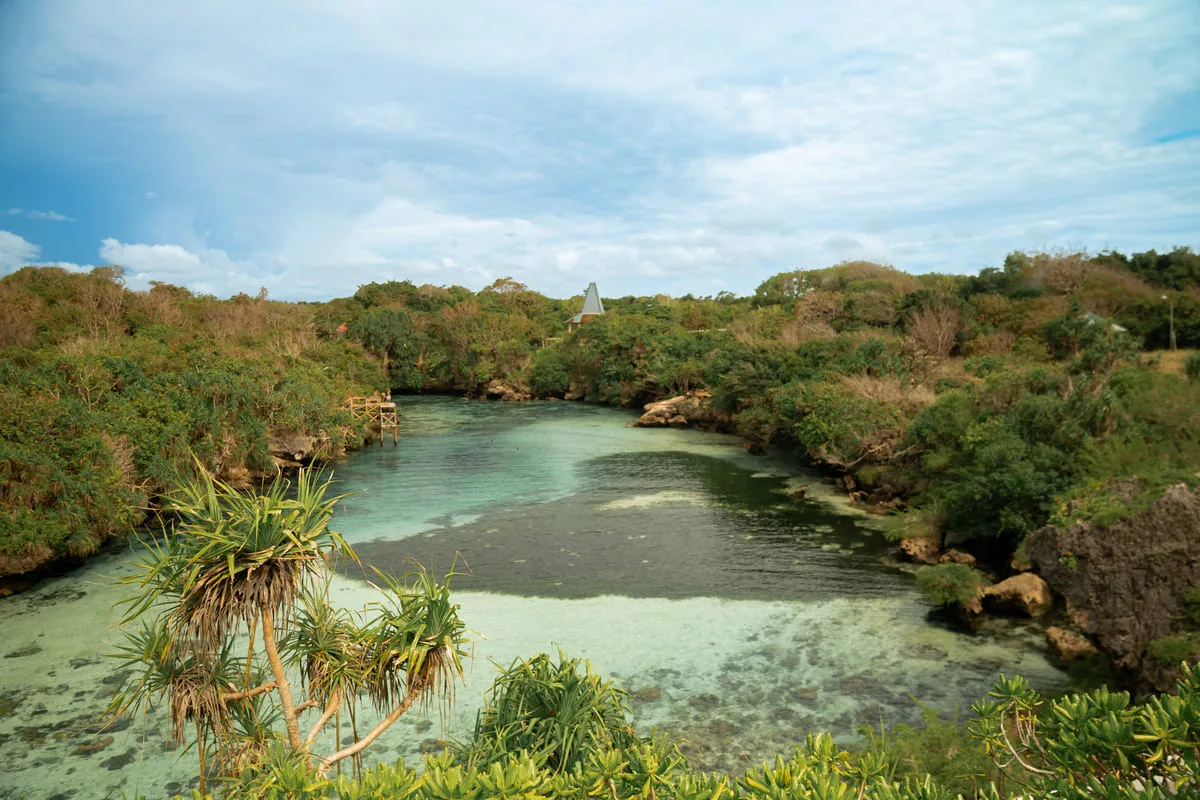 waikuri lagoon, patung yesus gollu potto sumba