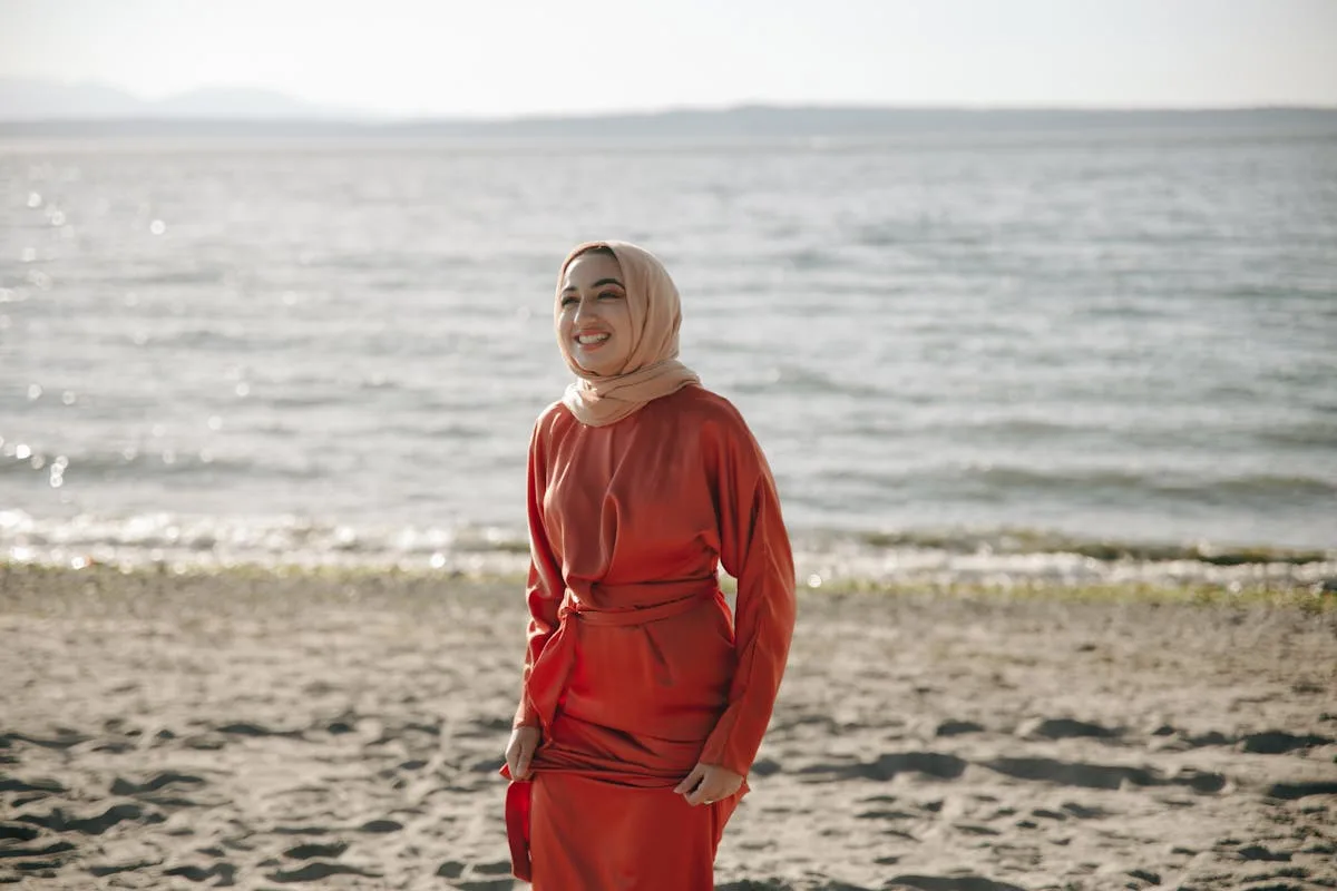 outfit liburan hijab - dress pantai