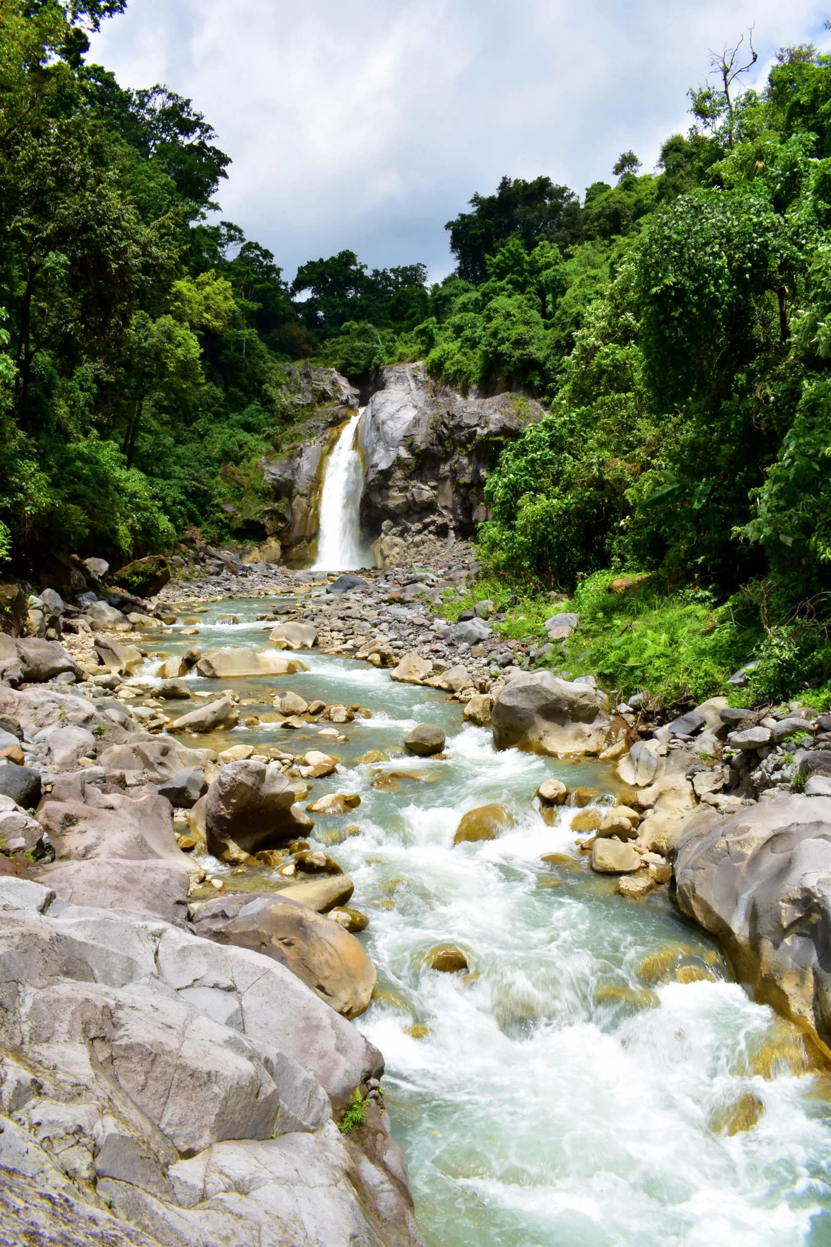 AIR_TERJUN_MANGKU_SAKTI