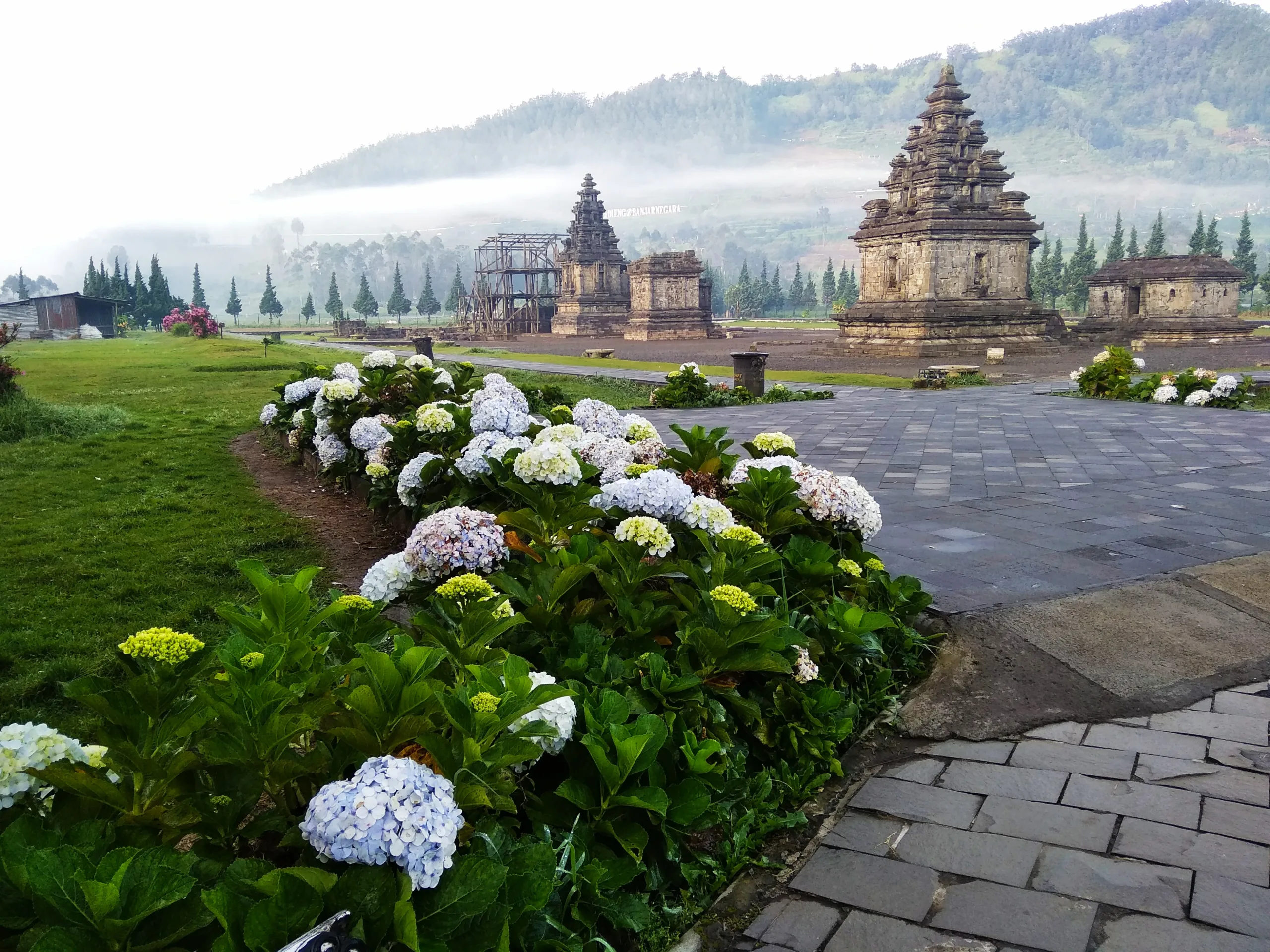candi arjuna dieng 2
