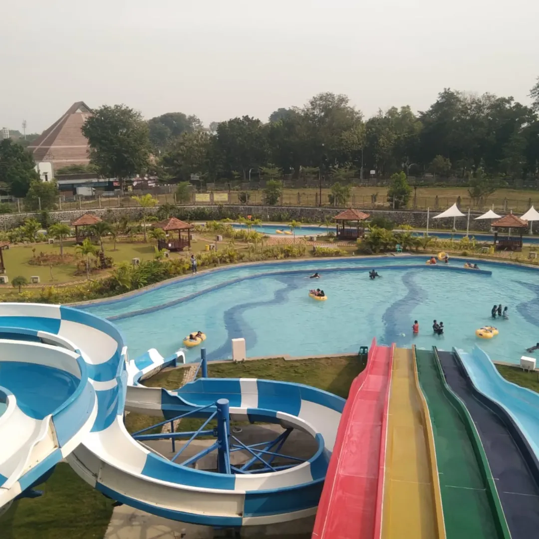 Solo Summerland Waterpark