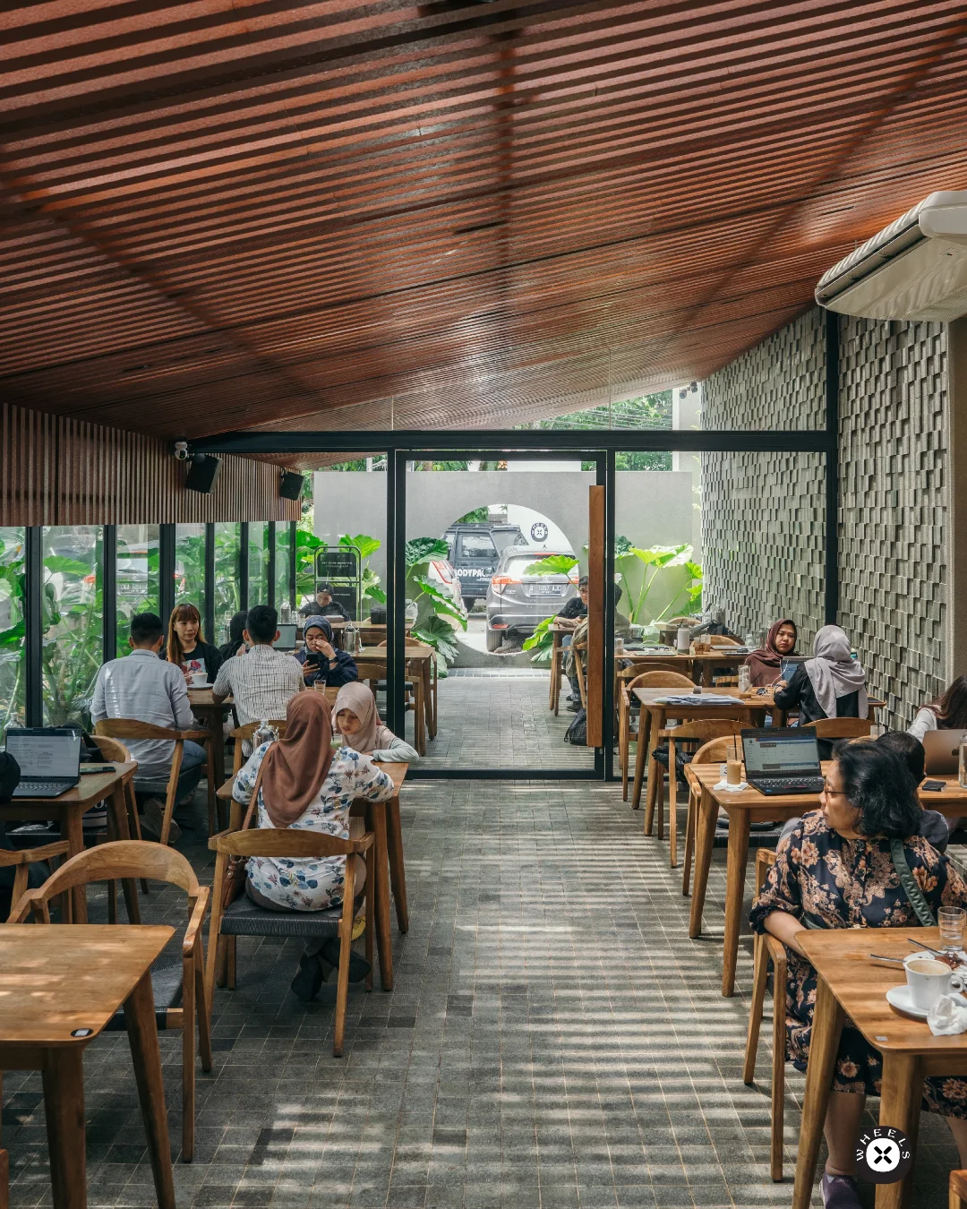 Wheels Coffee Roasters, best cafes in bandung