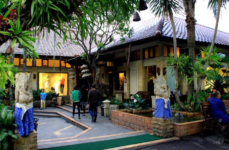 8 Rekomendasi Factory Outlet Terbaik di Bandung, Cocok untuk Shopaholic!