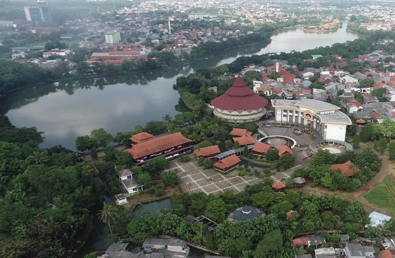 Mari Menatap Masa Lalu Jakarta di 4 Kampung Betawi Ini