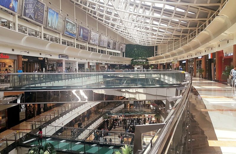Nyaman Buat Nongkrong, Inilah 15 Mall di Jakarta Selatan yang Instagramable