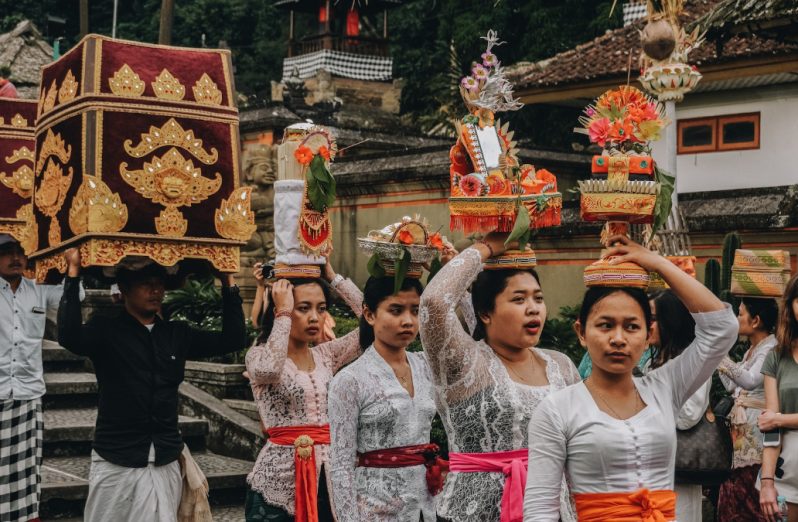 Ternyata, Ini 10 Kebiasaan Orang Bali yang Selalu Buat Turis Betah