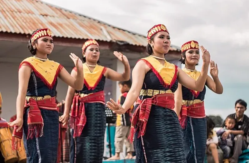 wisata budaya toba