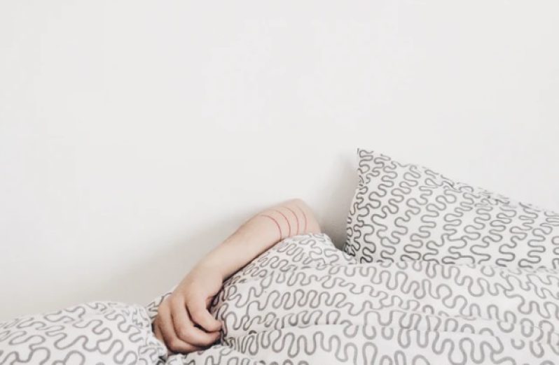 cara menghentikan batuk saat tidur