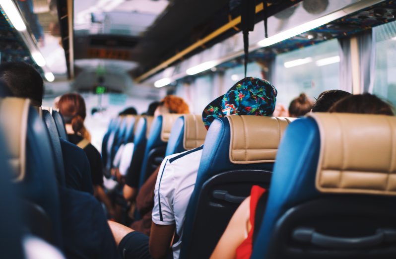 Ilustrasi Traveling Dengan Bus By Annie Spratt on Unsplash