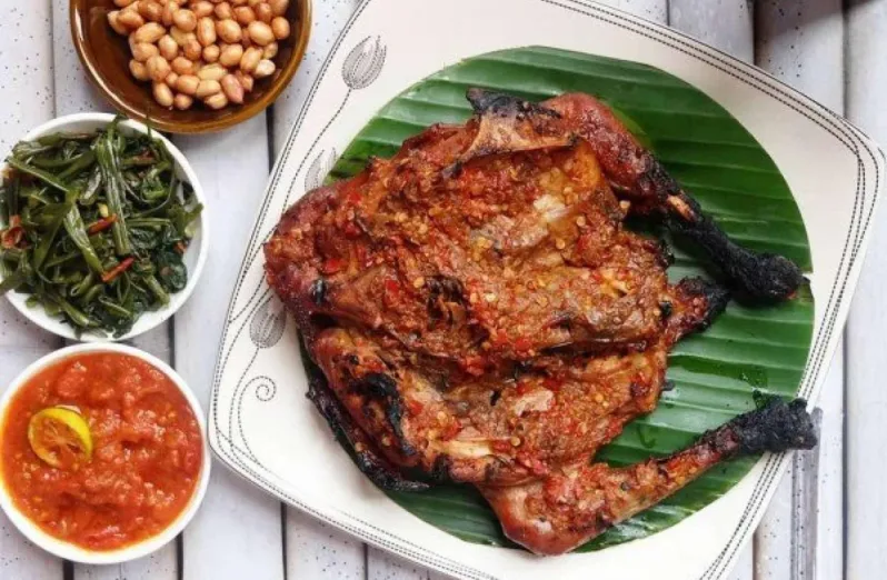 ayam taliwang, makanan khas lombok