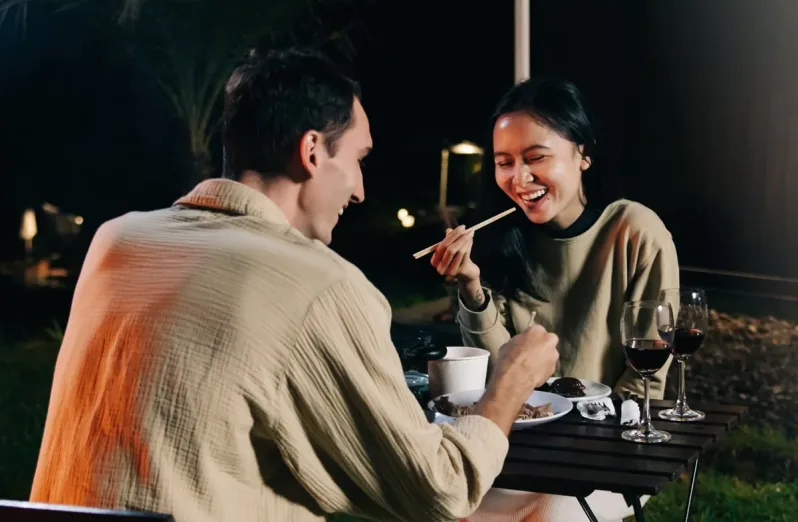 makan malam romantis di bobocabin ubud