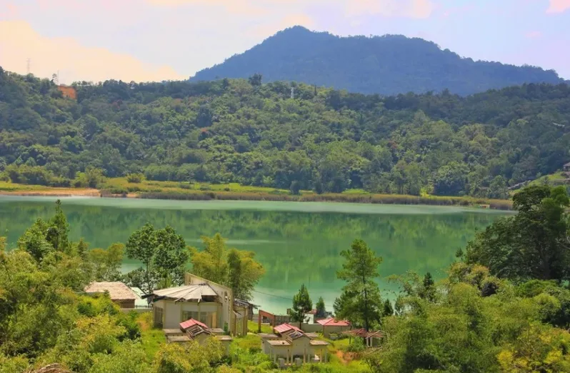 danau di manado