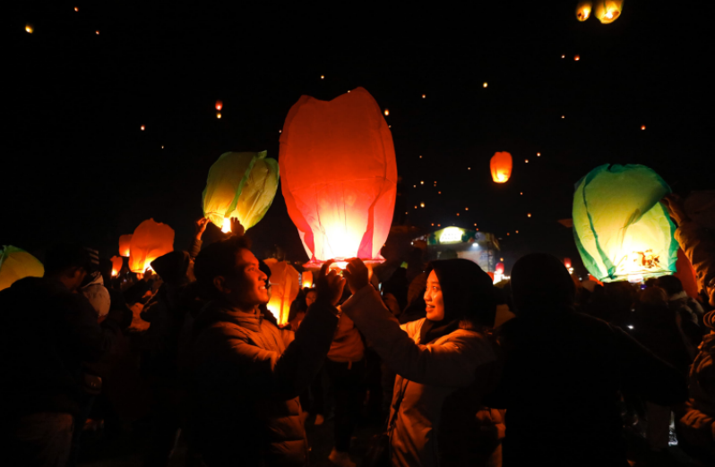 festival lampion dieng