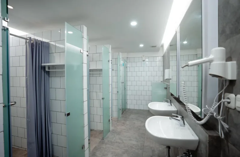 kamar mandi dan toilet Bobopod Kota Lama Semarang