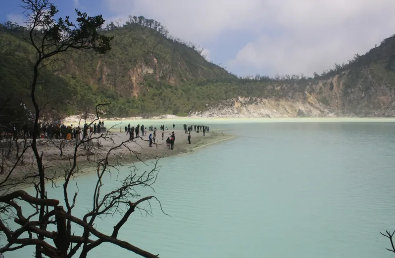 kawah putih wisata eksotis bandung