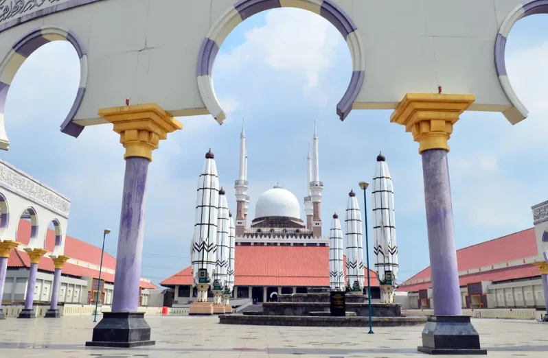 me-review grand mosque of central java