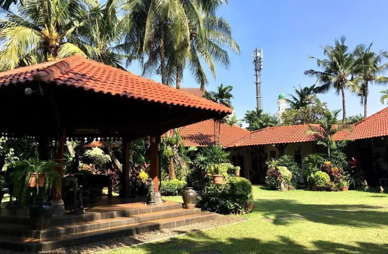 museum di tengah kebun