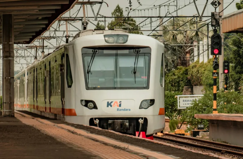 review kereta api gajayana luxury train from jakarta to yogyakarta