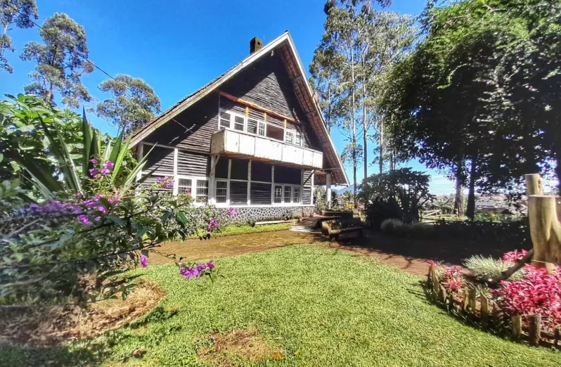 rumah pengabdi setan