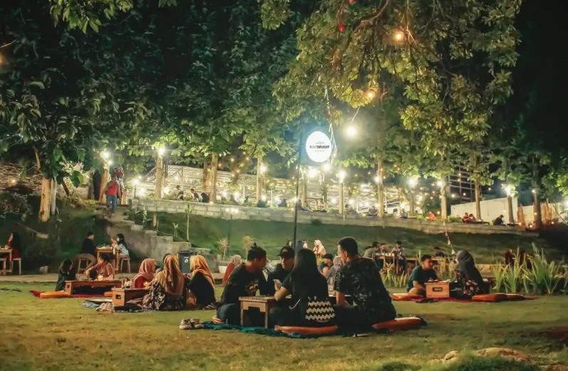 tempat makan di malang dengan view bagus