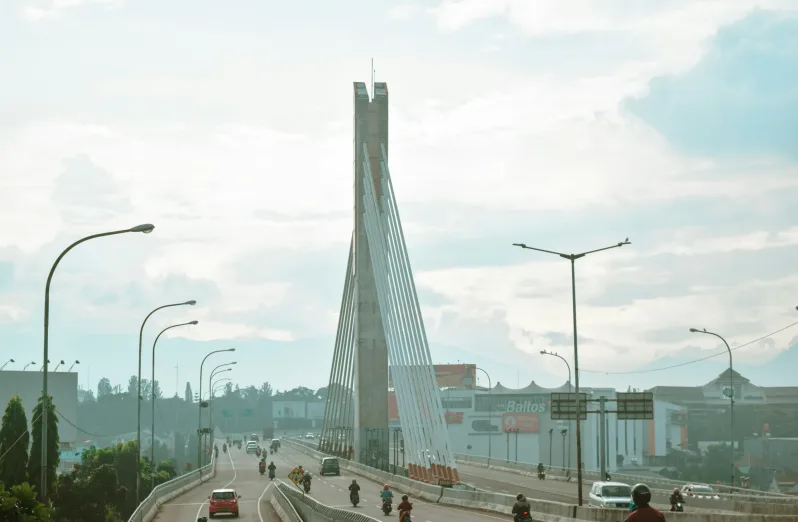 wisata murah alun-alun bandung hingga tahura