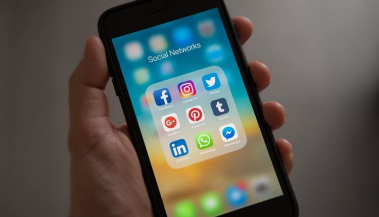 Hindari Curhat di Media Sosial Tips menghadapi ghosting