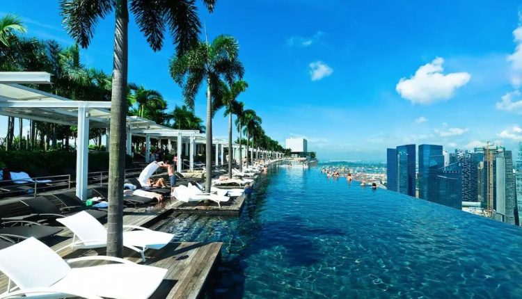 kolam renang paling berbahaya hotel marina bay sands