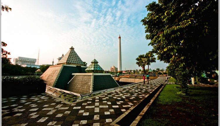 Wisata Sejarah, Yuk! Ini Dia 7 Tempat Wisata Sejarah di Surabaya untuk Mengenang Jasa Pahlawan