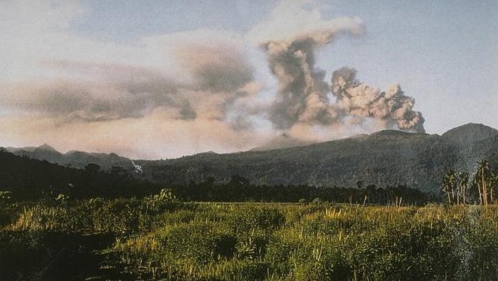 erupsi gunung indonesia tahun 2020