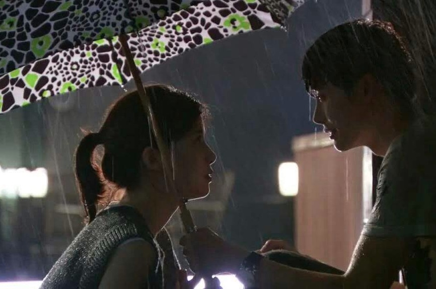 lagu k-pop saat hujan