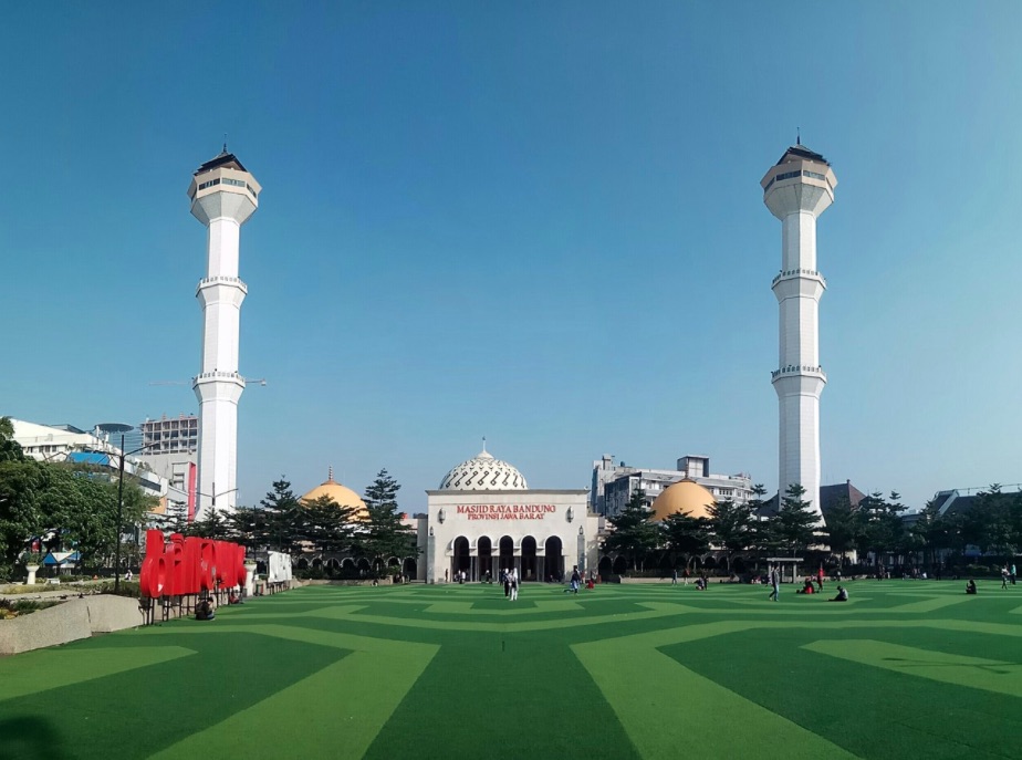 masjid paling unik di indonesia