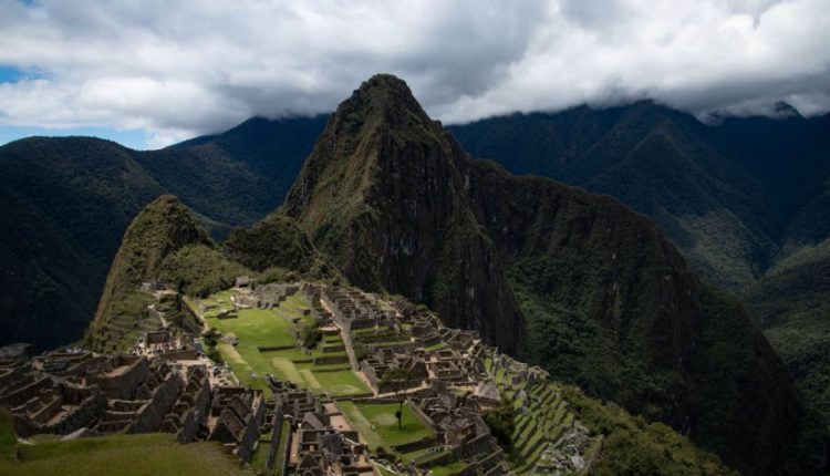 Machu Picchu zona larangan terbang