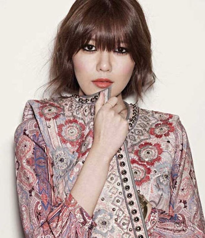 artis Kpop pakai batik Sooyoung SNSD