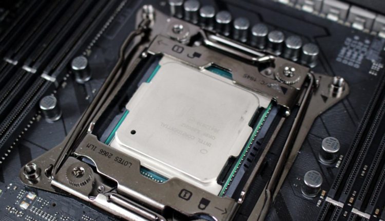 rekomendasi prosesor untuk editing Intel Core i7-9800X