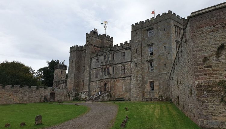 Chillingham Castle kisah kastil berhantu di dunia