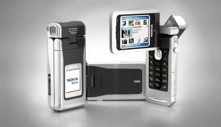 Nokia N90 HP Nokia paling unik