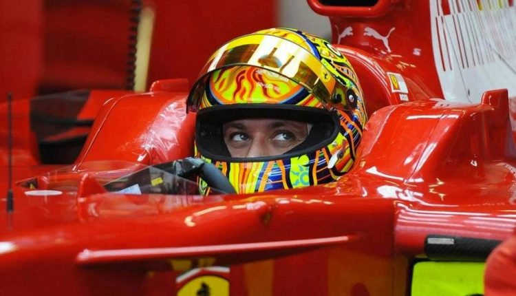 Rossi jajal mobil F1 valentino Rossi pensiun