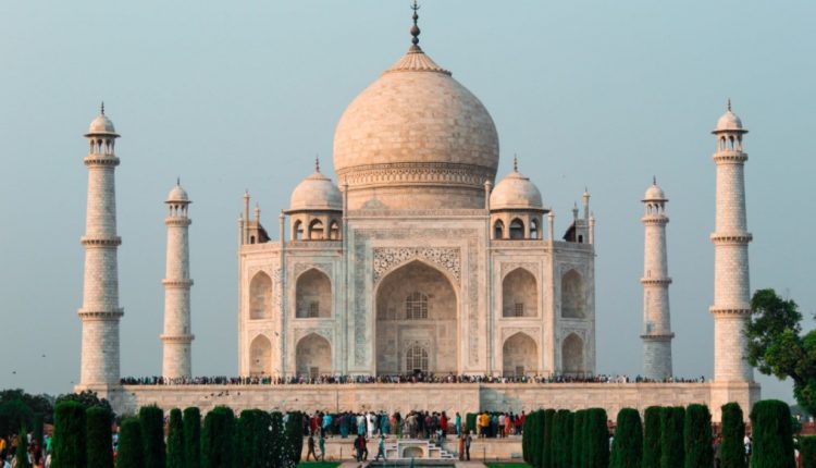 Taj Mahal zona larangan terbang