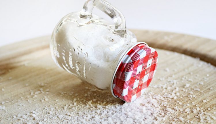Batasi asupan garam tips menjaga kesehatan tulang