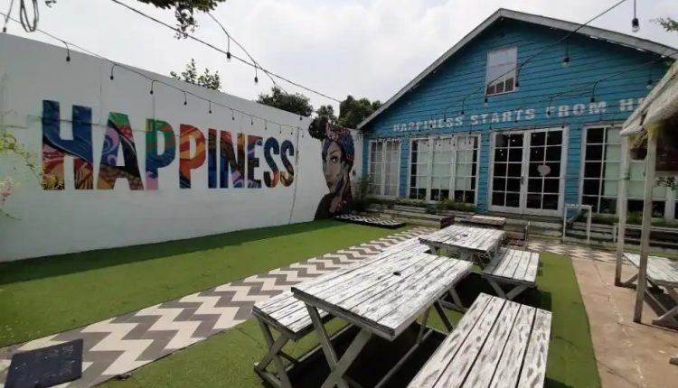 Happiness Kitchen & Coffee Jagakarsa tempat hits Jaksel 2021