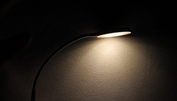 Bola lampu tips menghemat listrik