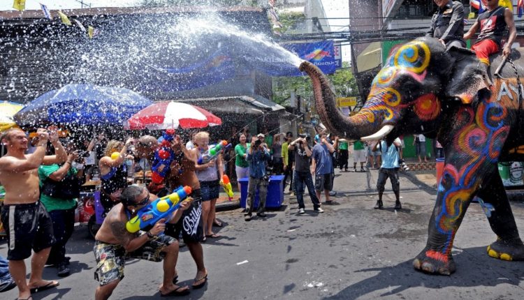 Festival Songkran tradisi tahun baru