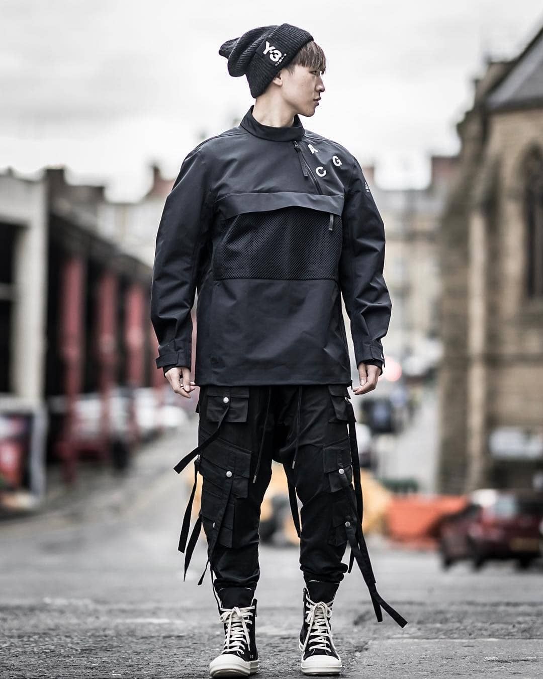 Lirik 5 Rekomendasi Brand Berikut untuk Outfit Techwear Style Baru Kamu! -  Blog Capsule Hotel Bobobox