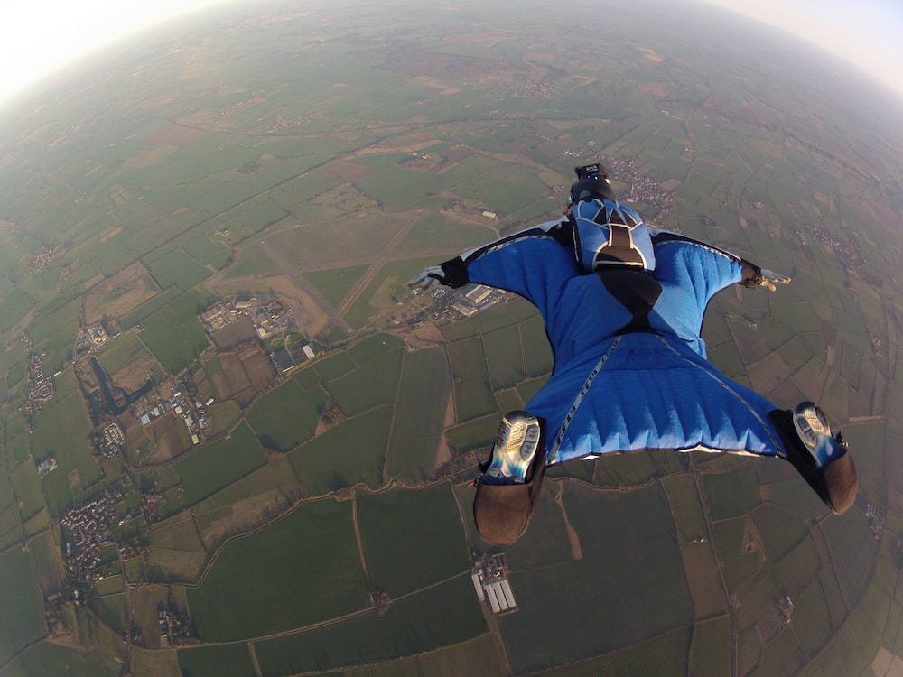 wingsuit flying olahraga udara