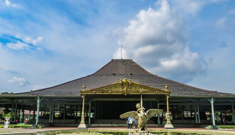 tempat wisata ikonik solo Pura Mangkunegaran