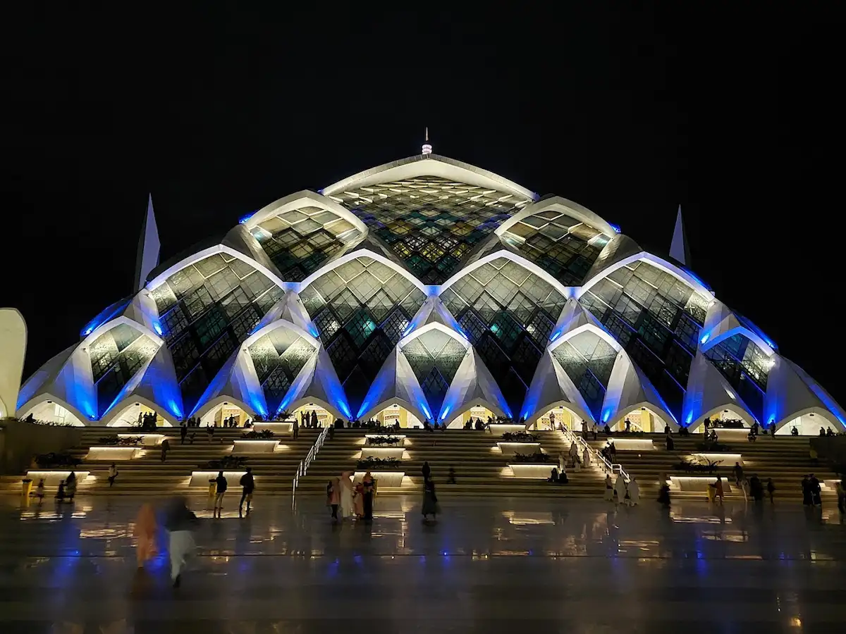 Masjid Raya Al Jabbar Bandung, Cek Fakta Menariknya Di Sini!